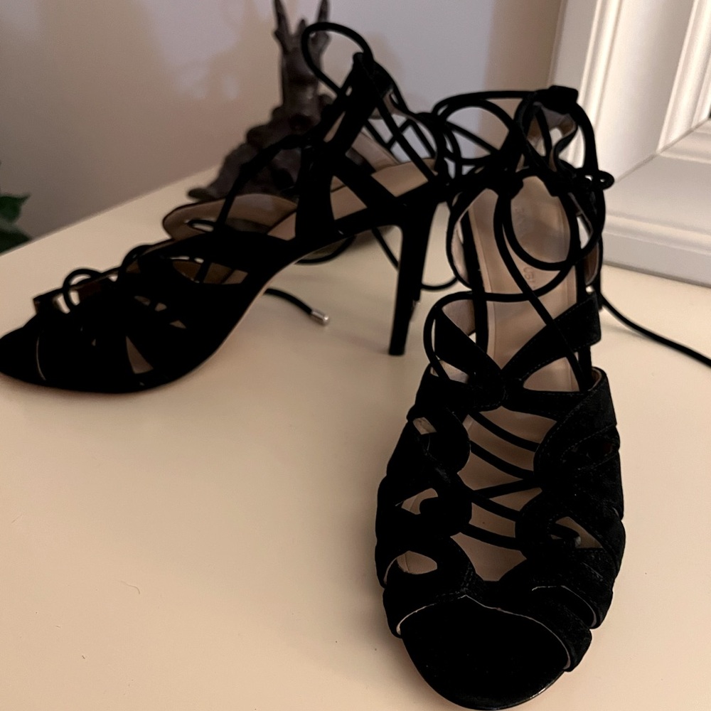 Banana republic new strappy heels size 9